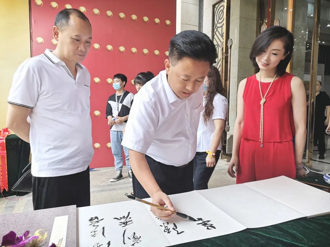 头条 | 好久不见——浣花流香·黎光成师生书画展暨邀请展在四川福宝美术馆开幕